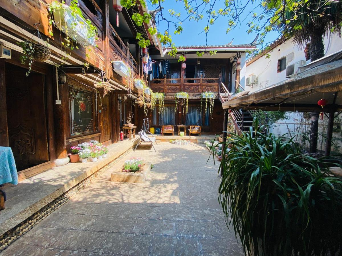 Lewo Guest House Lijiang  Dış mekan fotoğraf